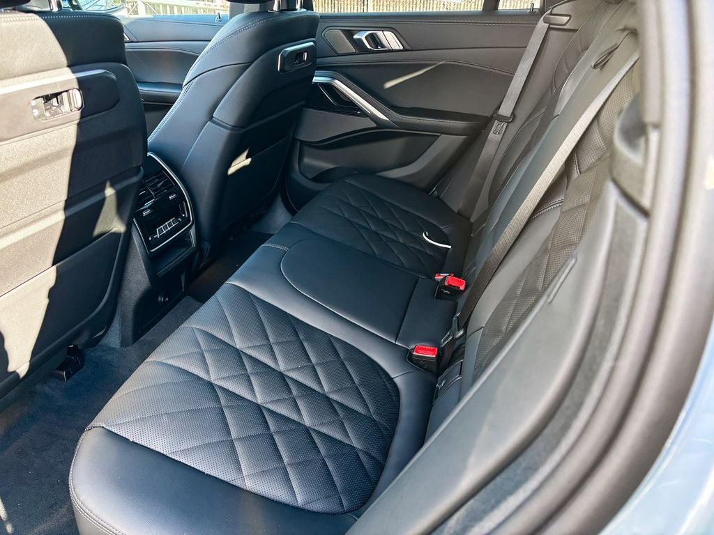 2026 BMW X6 xDrive40i