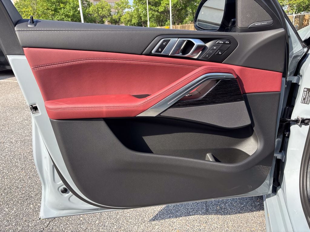 2027 BMW X6 xDrive40i