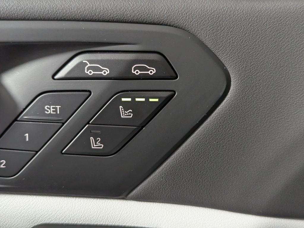 2027 BMW X6 xDrive40i