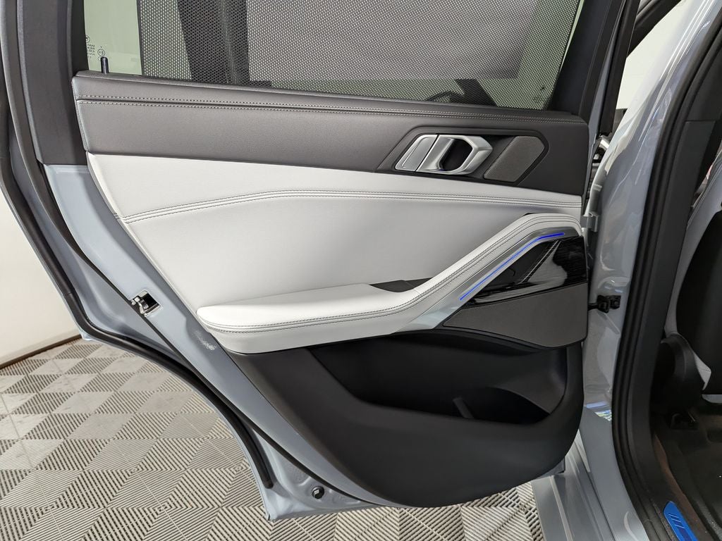 2027 BMW X6 xDrive40i