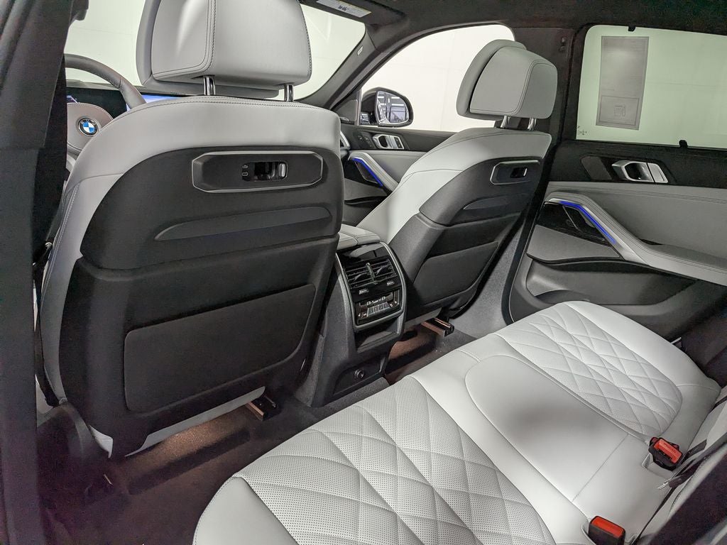 2027 BMW X6 xDrive40i