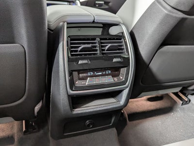 2027 BMW X6 xDrive40i