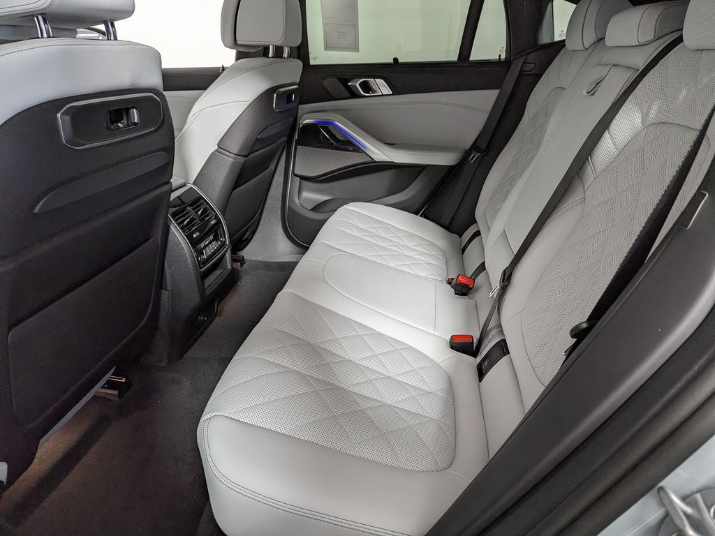 2027 BMW X6 xDrive40i