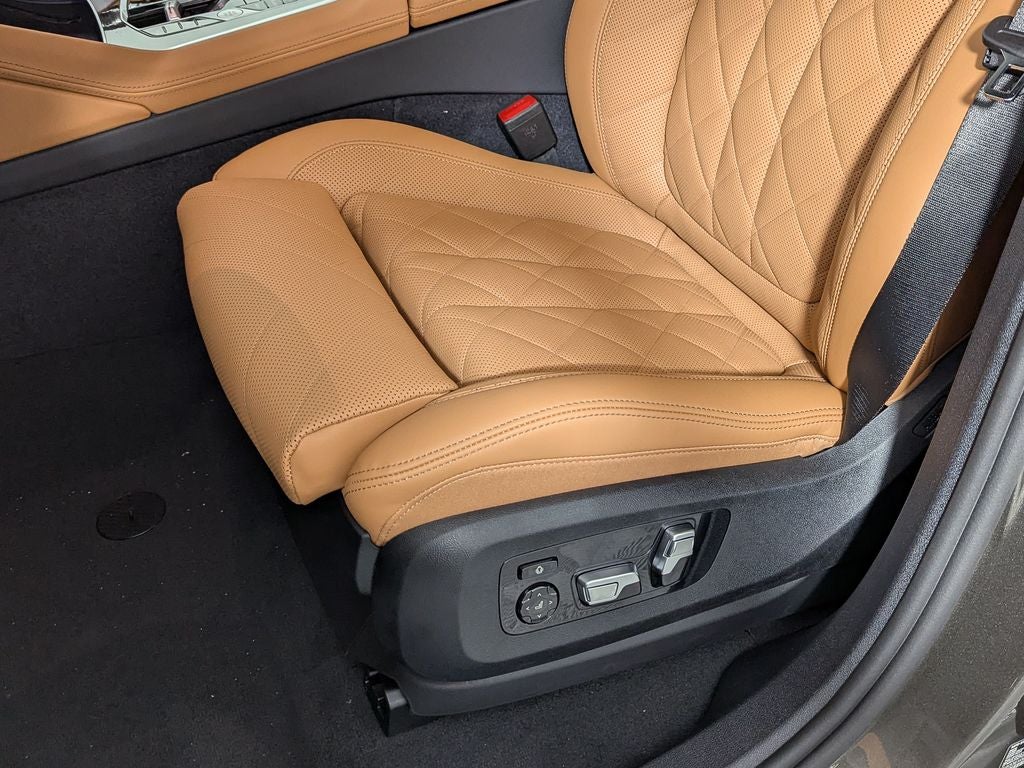 2027 BMW X6 xDrive40i