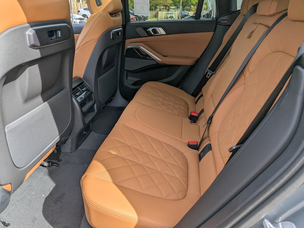 2027 BMW X6 xDrive40i