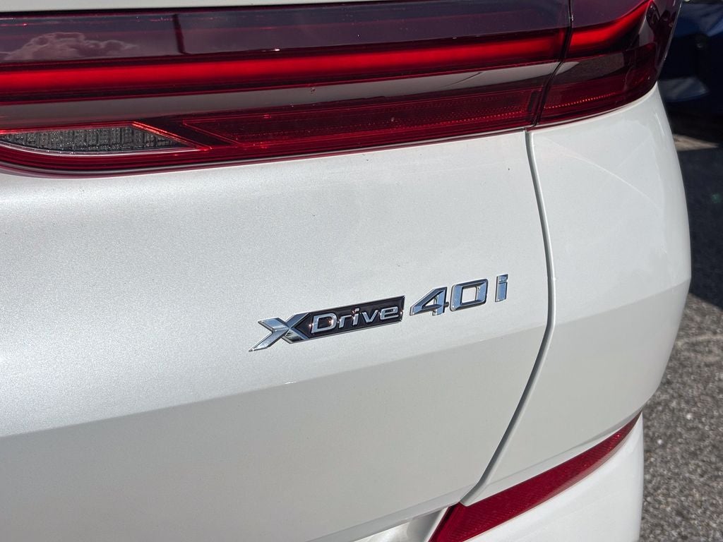 2027 BMW X6 xDrive40i