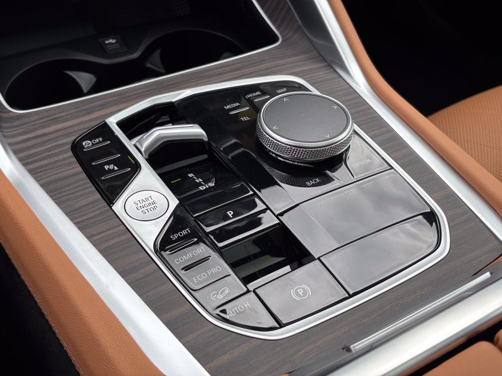 2027 BMW X6 xDrive40i