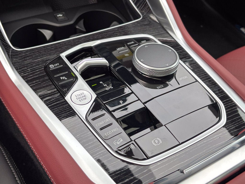 2027 BMW X6 xDrive40i