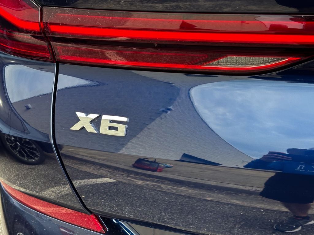 2027 BMW X6 M60i