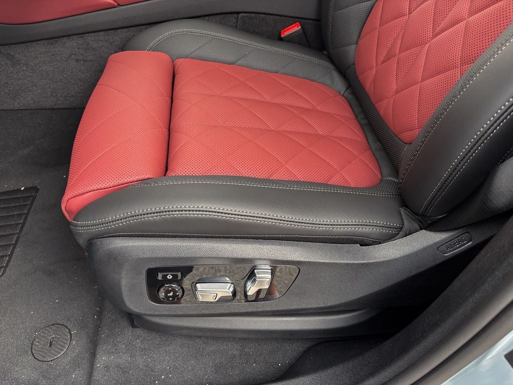 2027 BMW X6 M60i