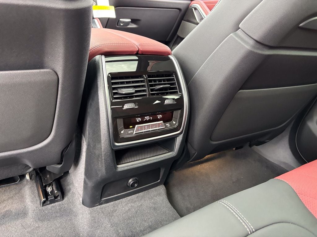 2027 BMW X6 M60i