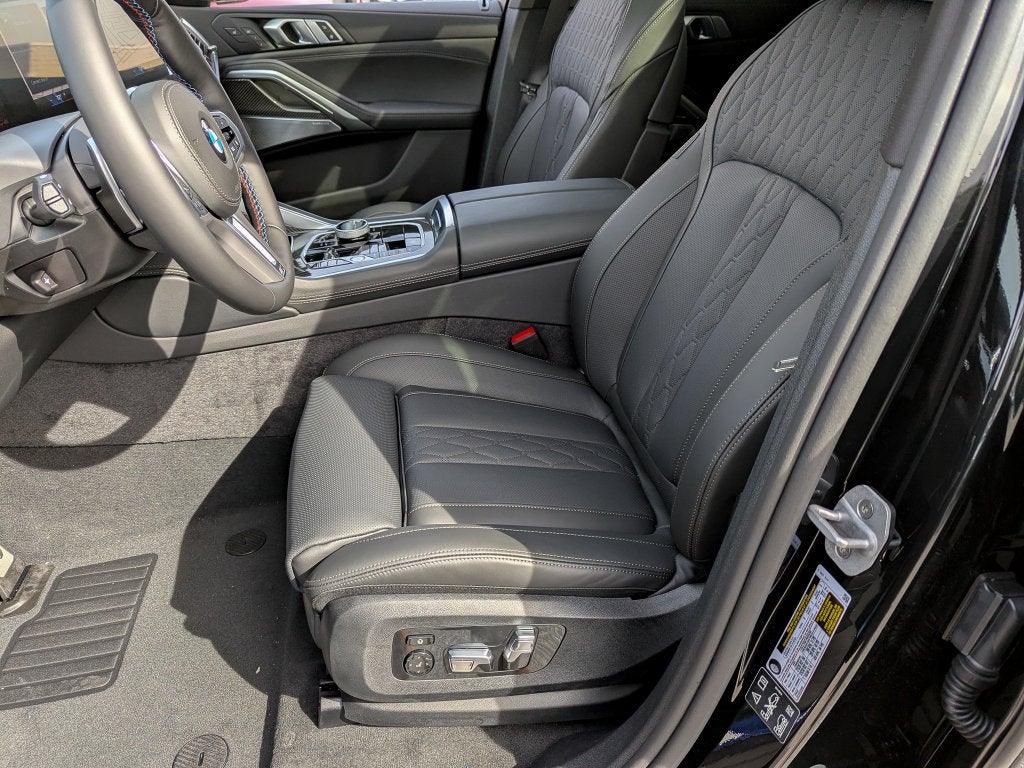 2027 BMW X6 M60i