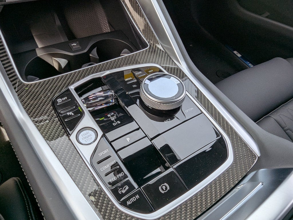 2027 BMW X6 M60i