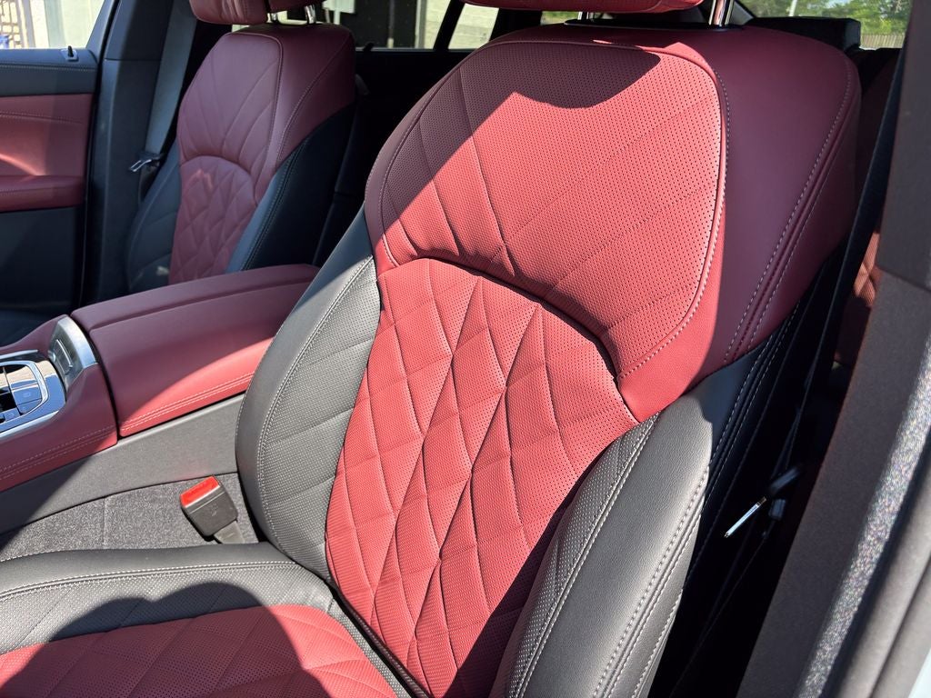 2027 BMW X6 M60i