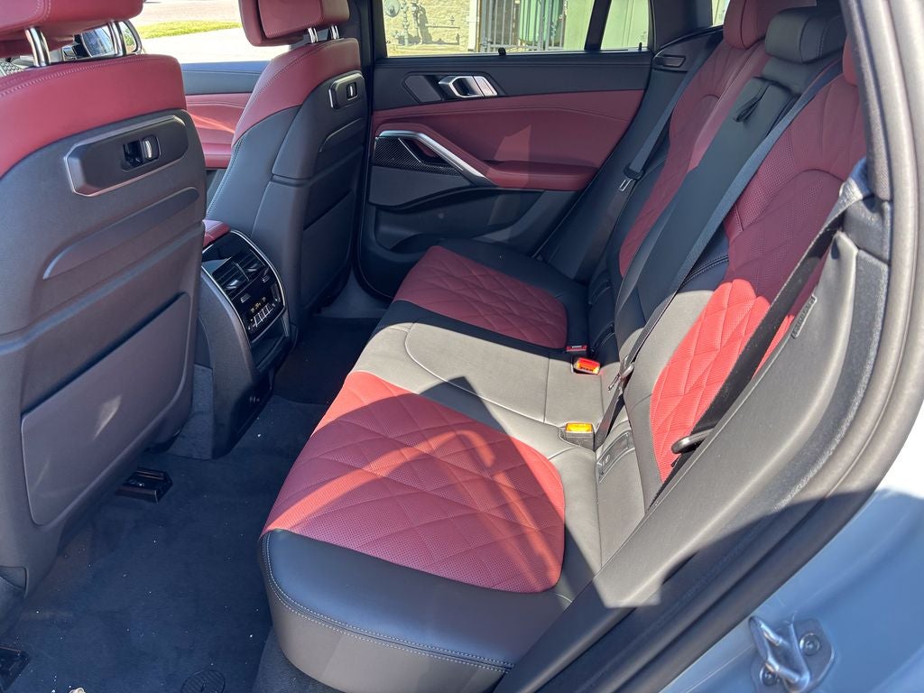 2027 BMW X6 M60i