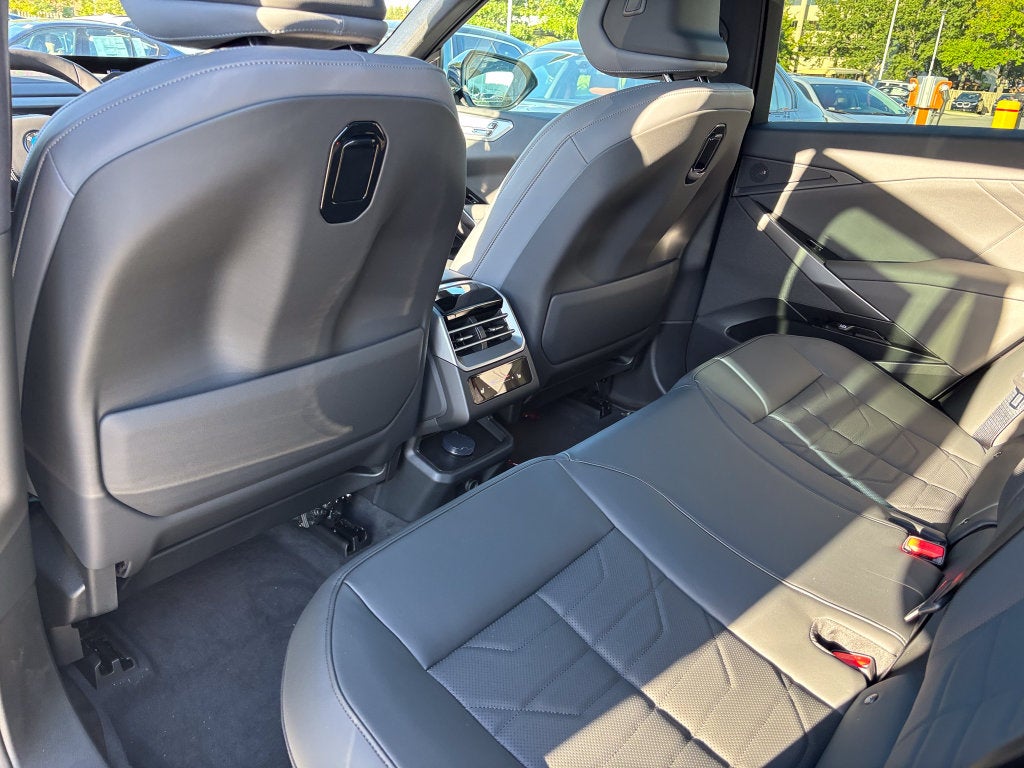 2027 BMW X5 40 xDrive