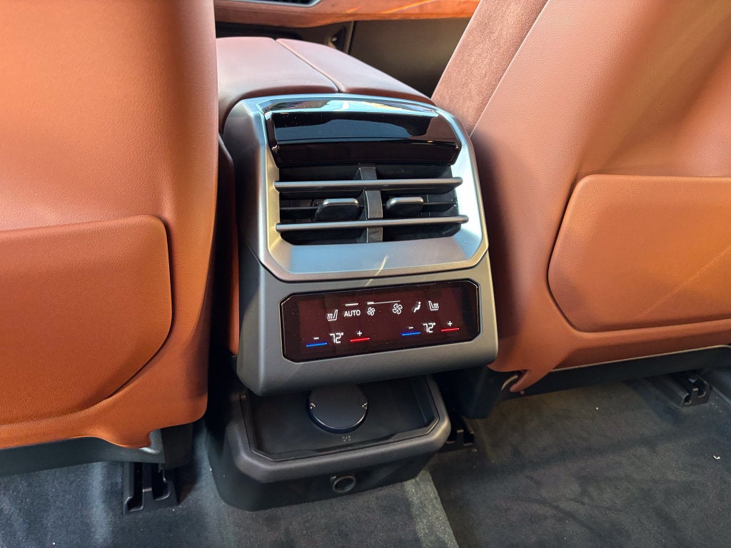 2027 BMW X5 40 xDrive