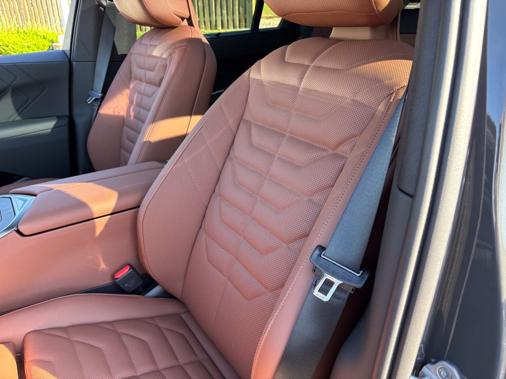 2027 BMW X5 Base