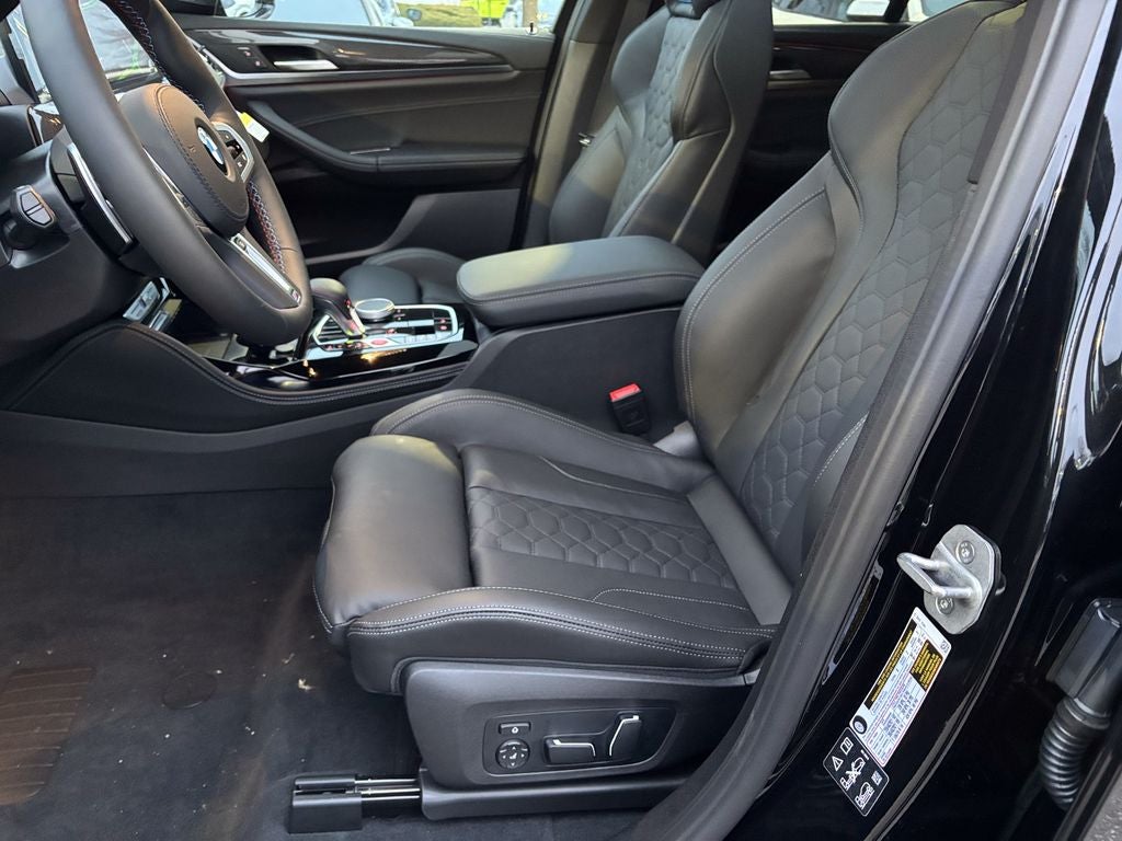 2025 BMW X4 M Base