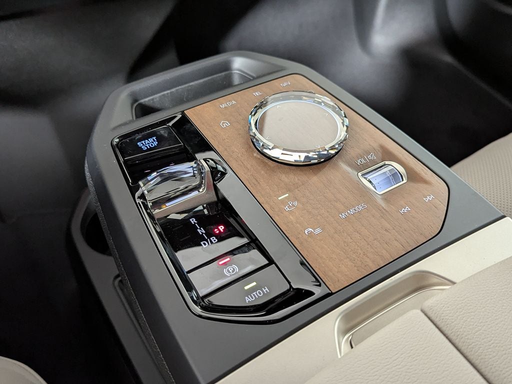 2026 BMW iX xDrive45