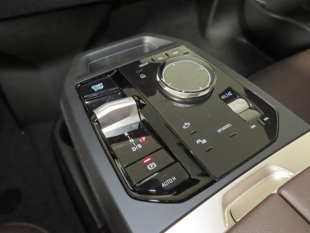 2026 BMW iX xDrive45