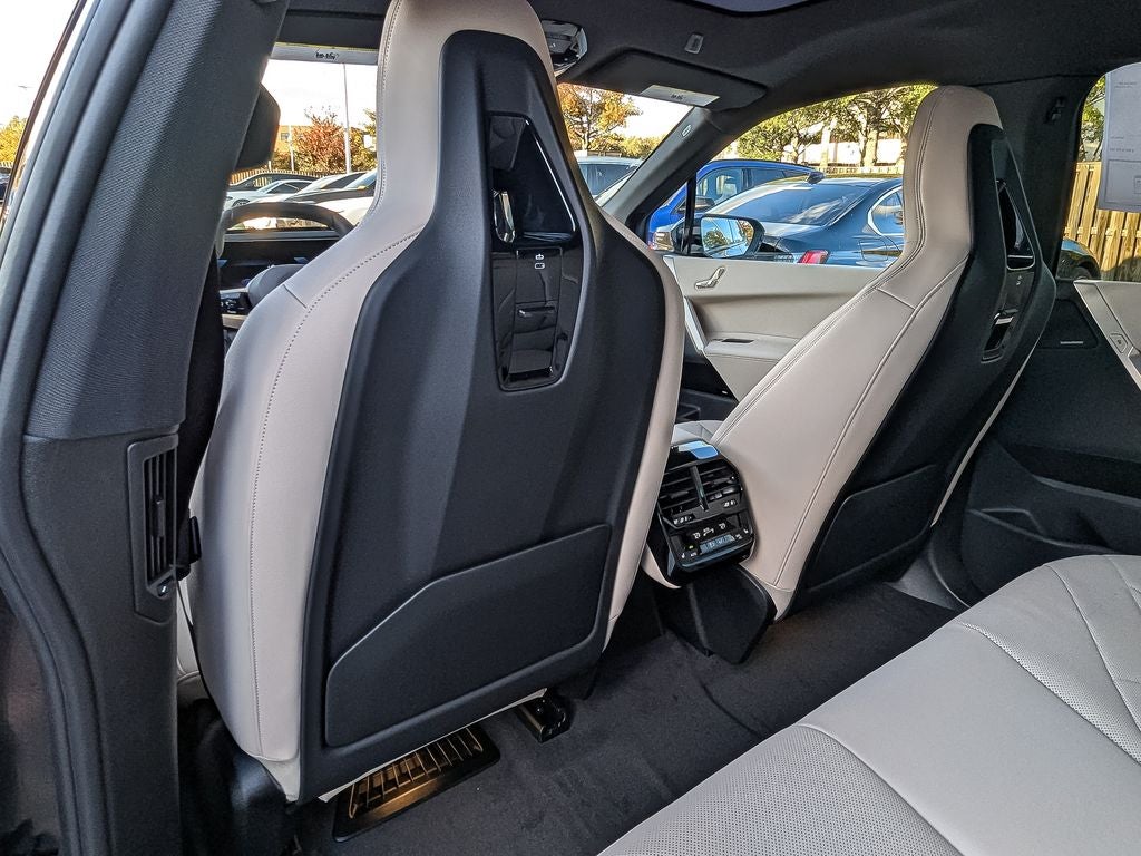 2026 BMW iX xDrive60