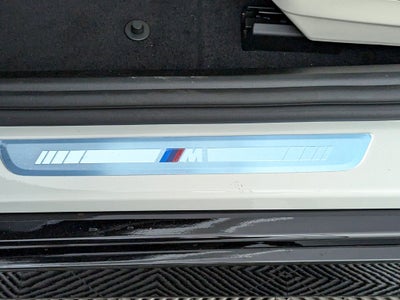 2027 BMW 550e 550e xDrive