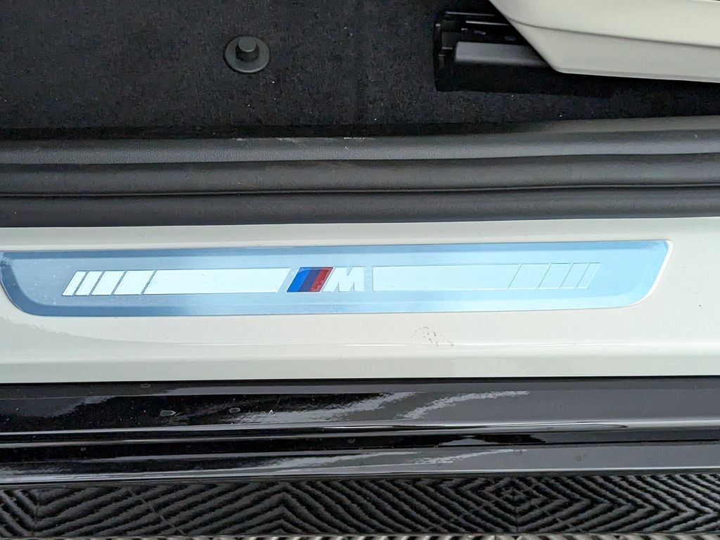 2027 BMW 550e 550e xDrive