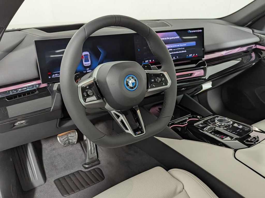 2027 BMW 550e 550e xDrive