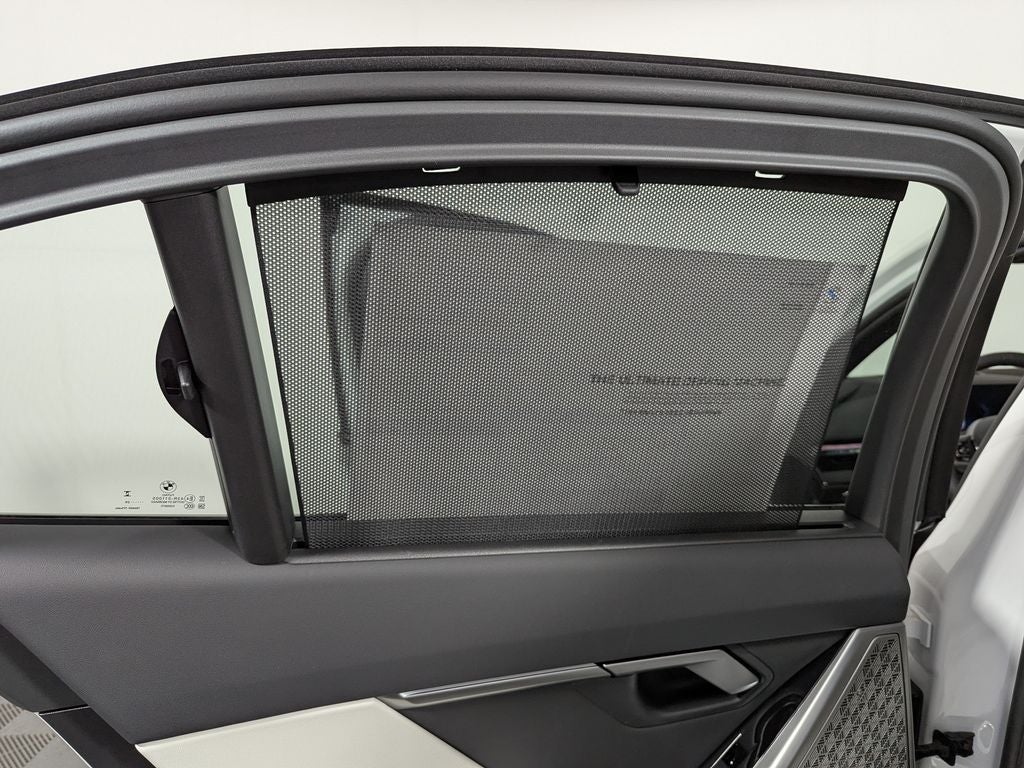 2027 BMW 550e 550e xDrive