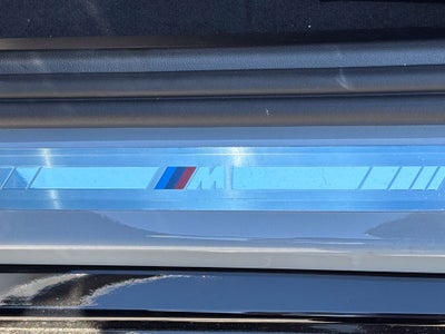 2027 BMW 550e Base