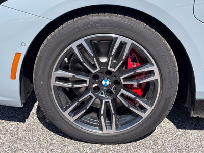 2027 BMW 550e Base