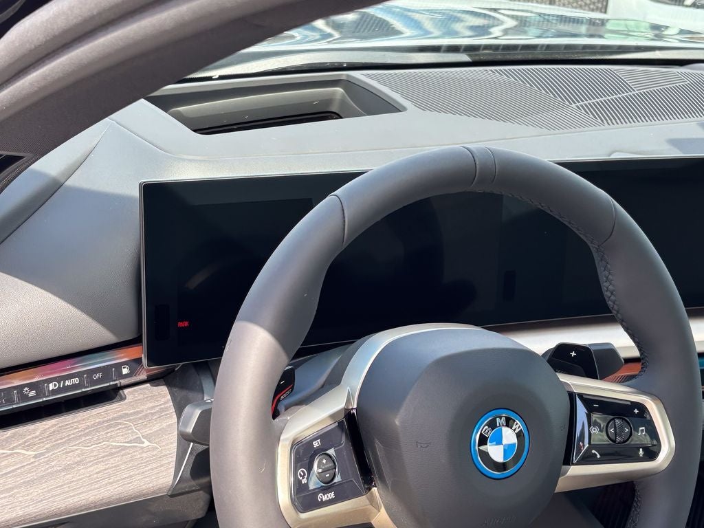 2026 BMW 5 Series 550e xDrive