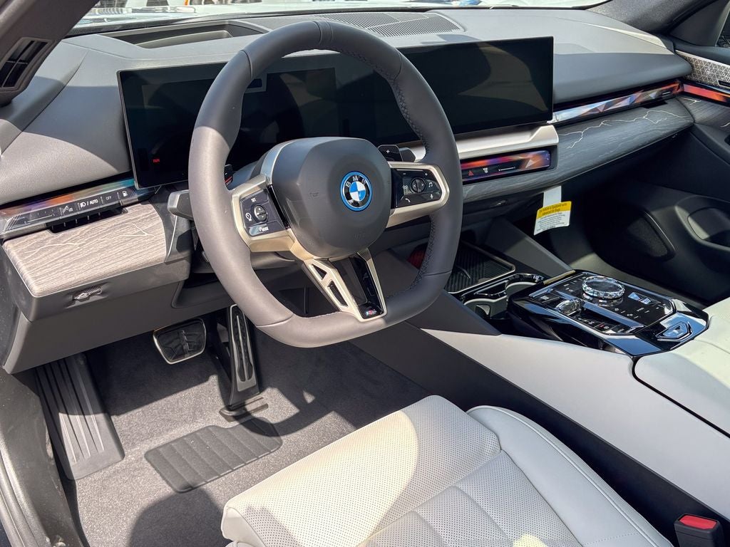 2026 BMW 5 Series 550e xDrive