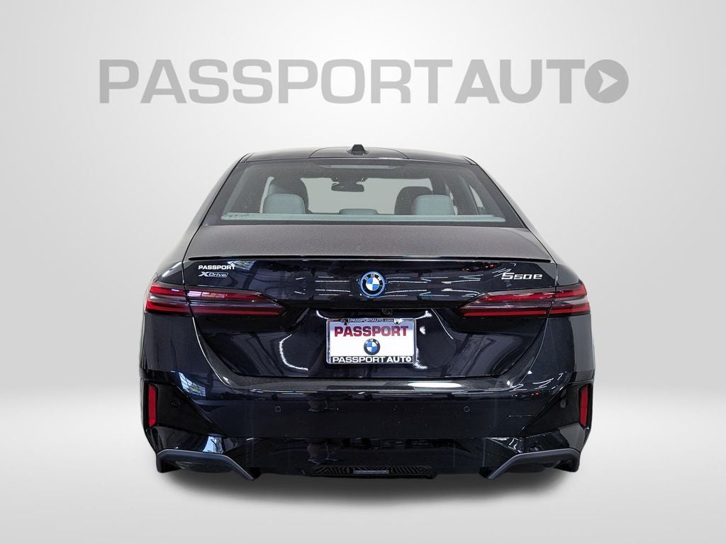 2027 BMW 5 Series 550e xDrive