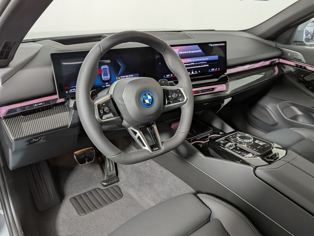 2027 BMW 550e Base