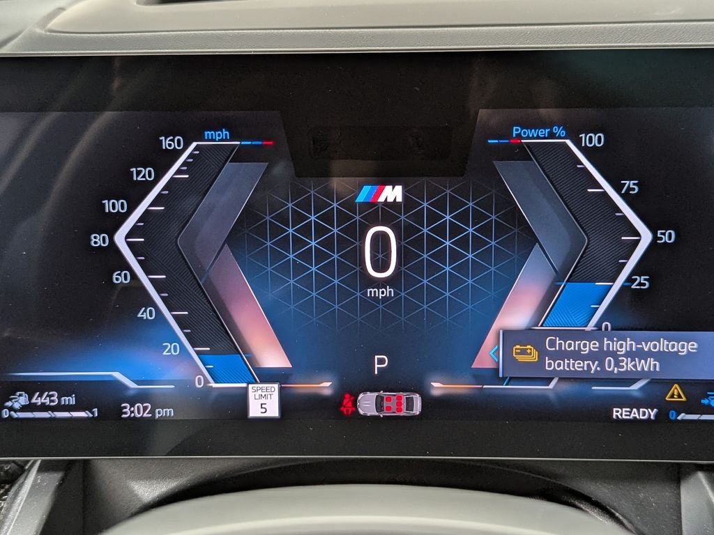 2027 BMW 550e Base