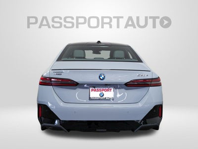 2027 BMW 550e Base