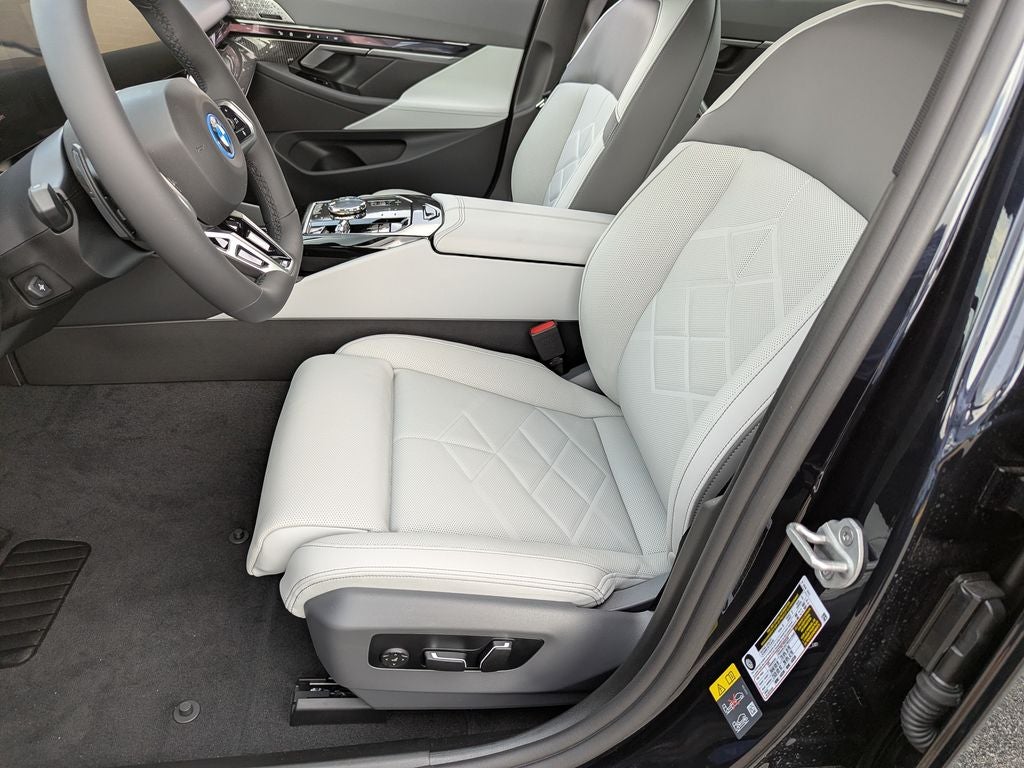 2027 BMW 5 Series 550e xDrive