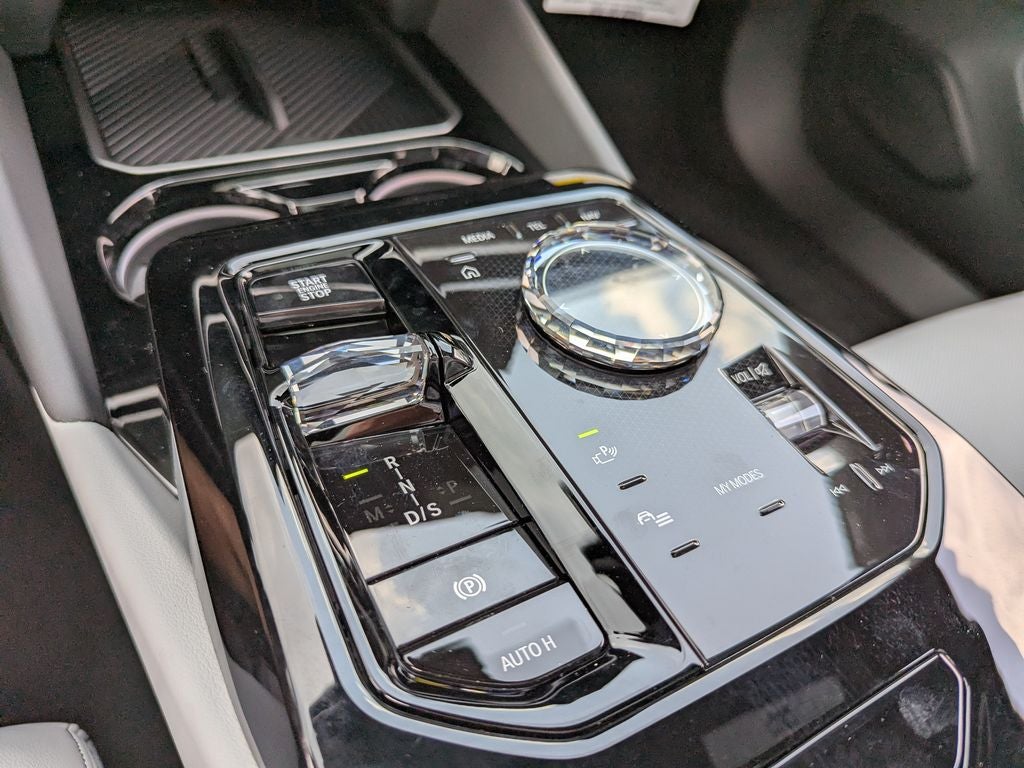 2027 BMW 5 Series 550e xDrive