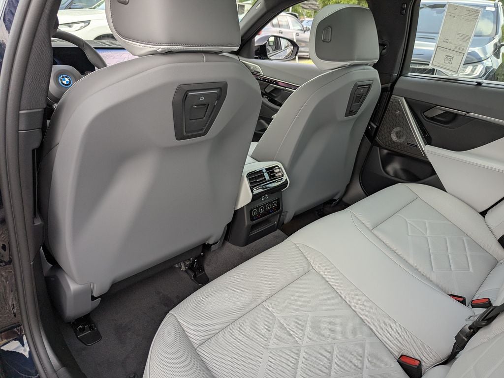 2027 BMW 5 Series 550e xDrive