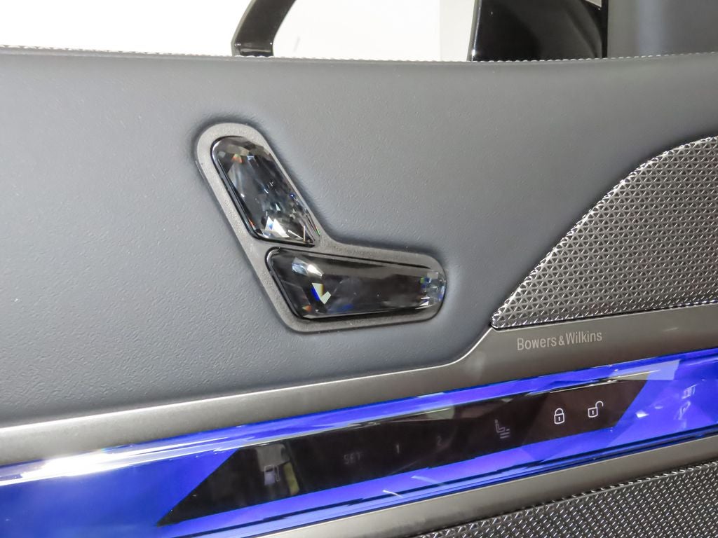 2025 BMW 7 Series 750e xDrive