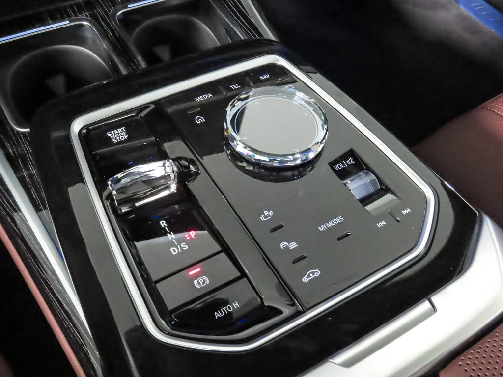 2025 BMW 7 Series 750e xDrive