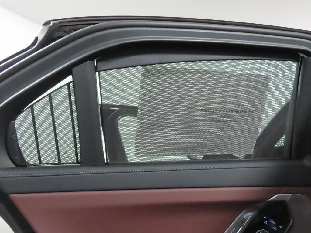 2025 BMW 7 Series 750e xDrive