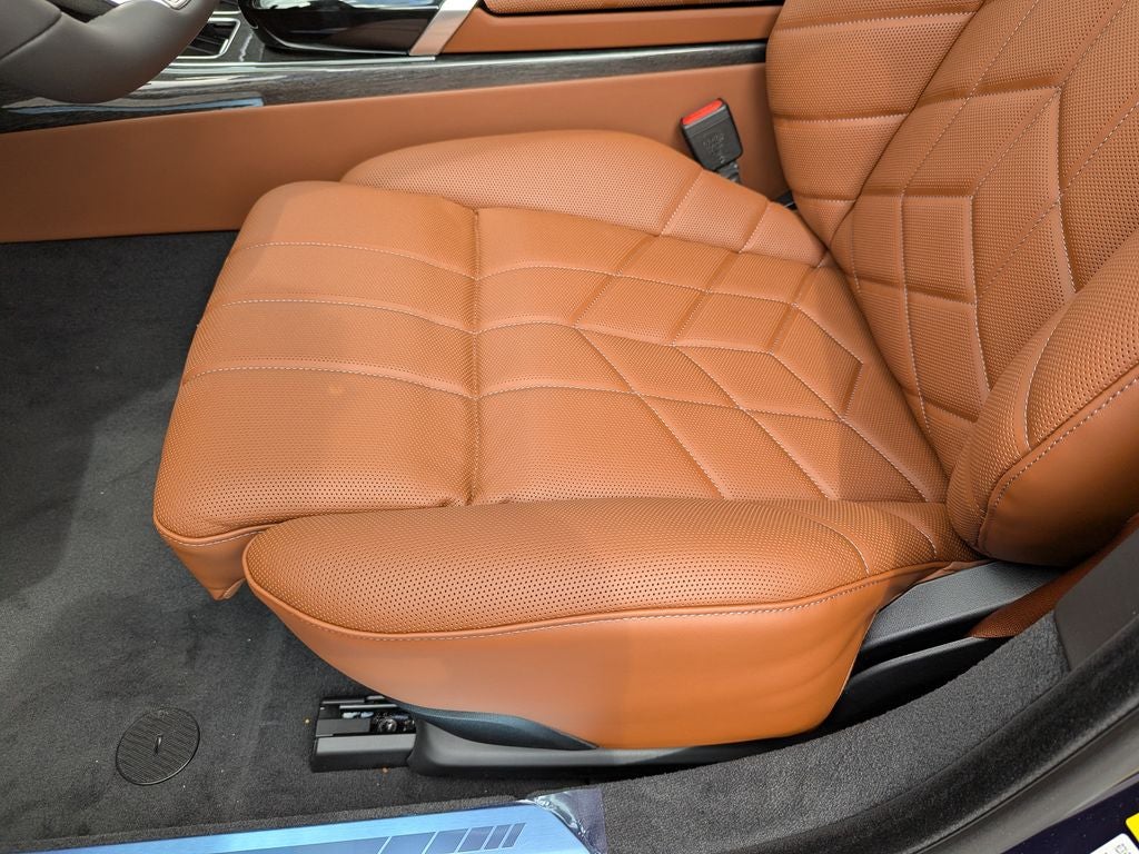 2026 BMW 7 Series 750e xDrive
