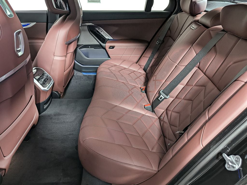 2026 BMW 7 Series 750e xDrive