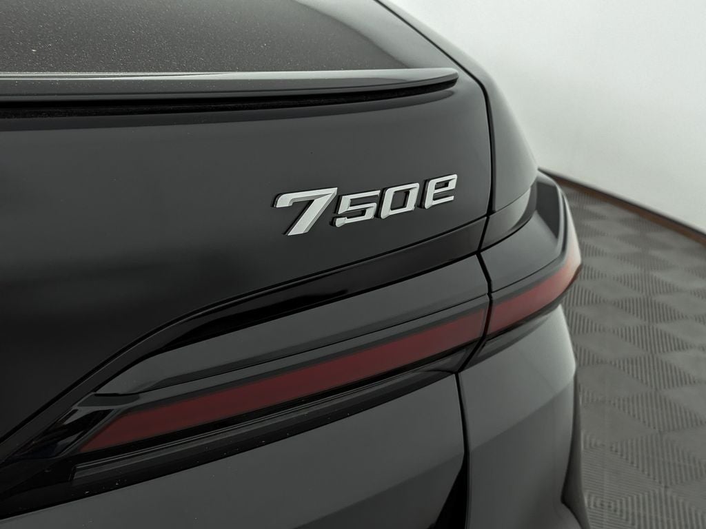 2026 BMW 7 Series 750e xDrive