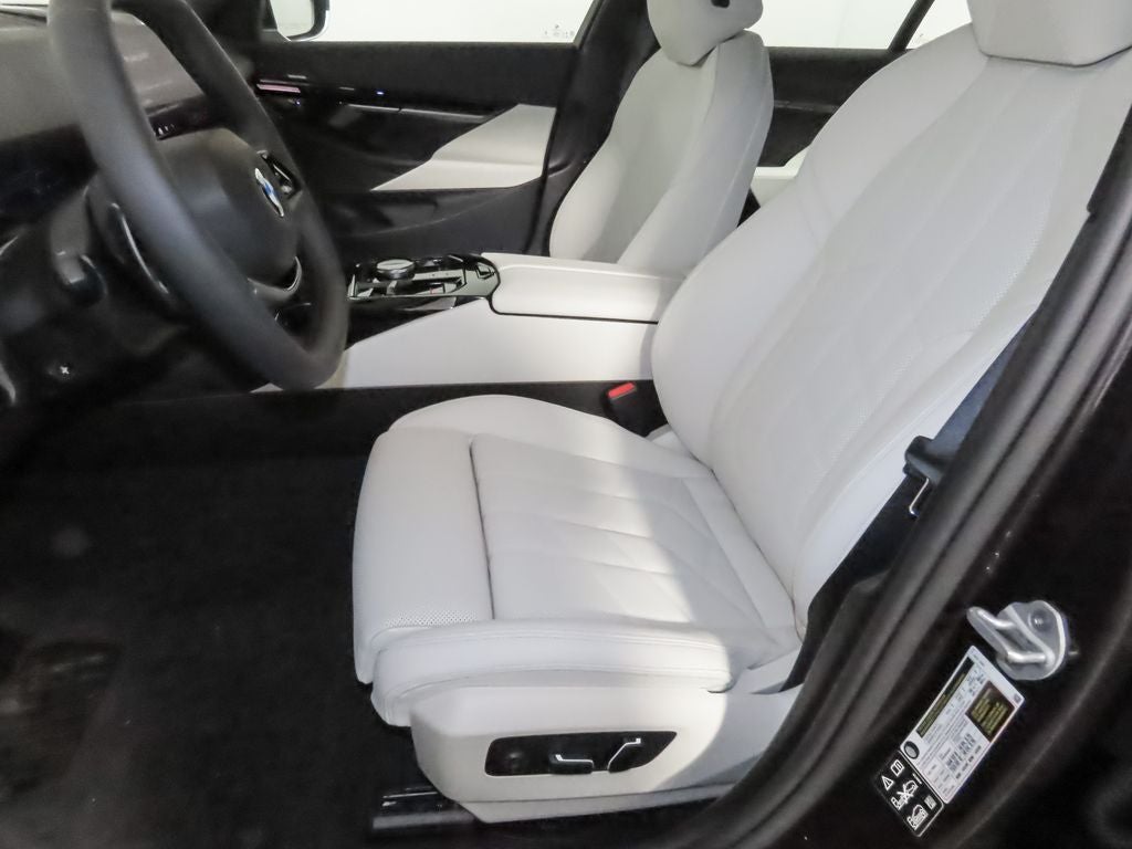 2025 BMW 5 Series 530i xDrive