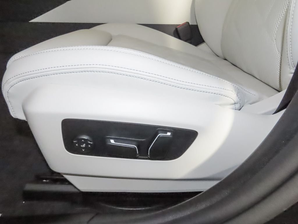 2025 BMW 5 Series 530i xDrive