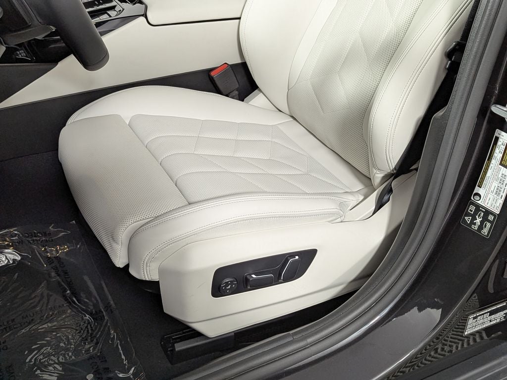 2025 BMW 5 Series 530i xDrive